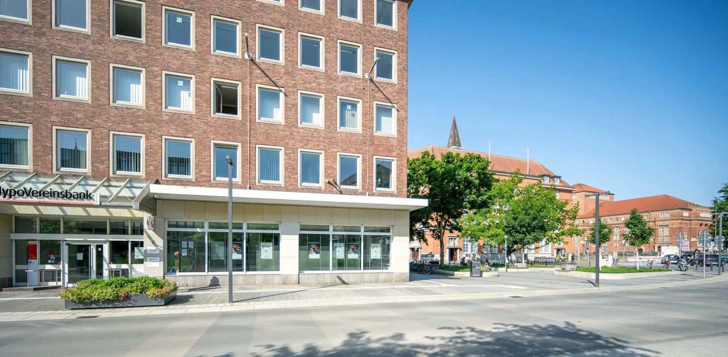 Kanzleigebäude an der Holstenbrücke im Zentrum von Kiel